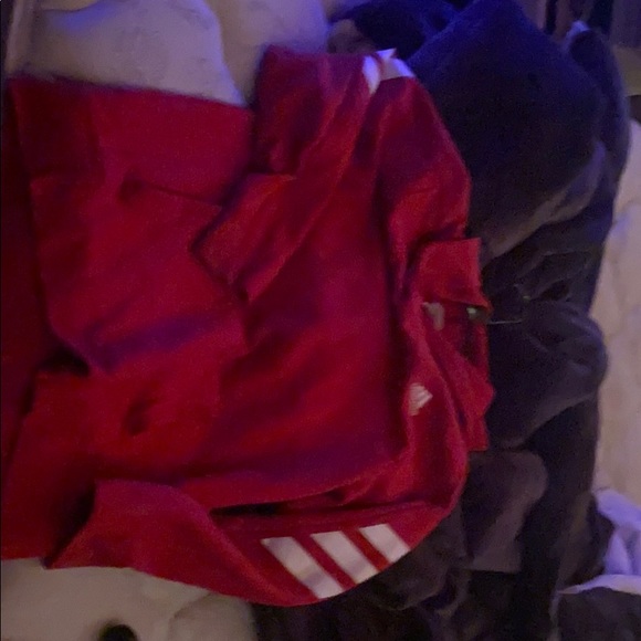 red adidas hoodie brought us for around 60$ - Picture 5 of 5